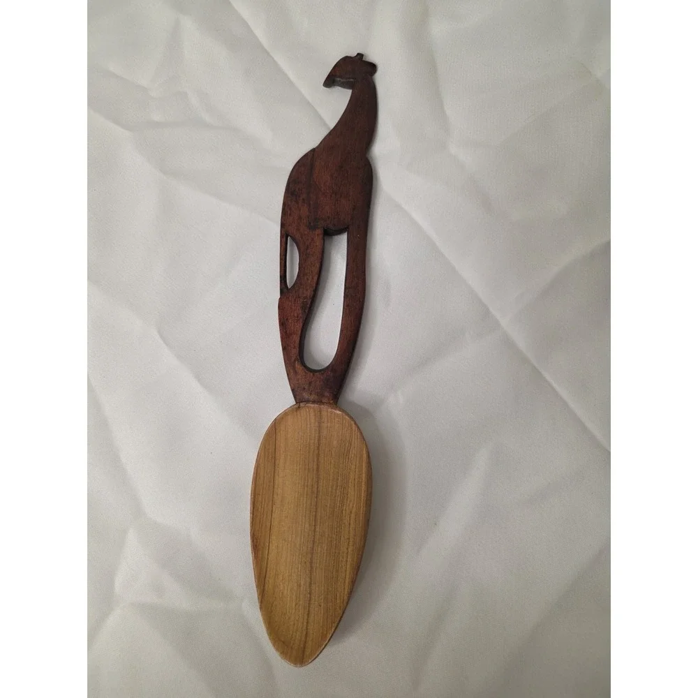 HAND CARVED WOODEN GIRAFFE SALAD TOSS SERVING SET